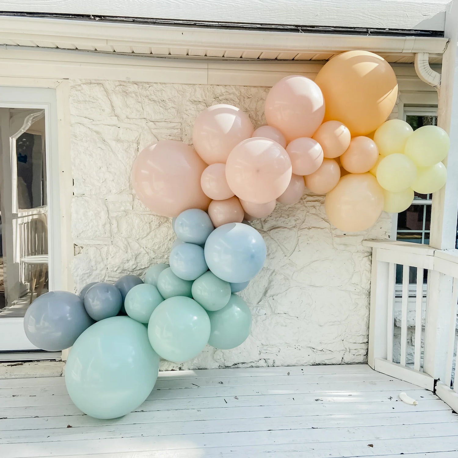 DIY Balloon Garland: Elevate Your Party Decor Like a Pro!